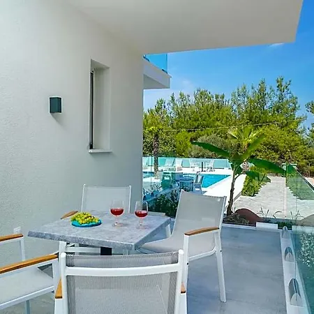 Astera Aparthotel